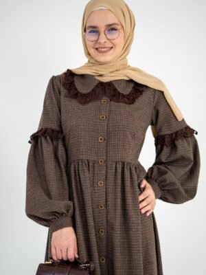 Haljina s čipkastim detaljima